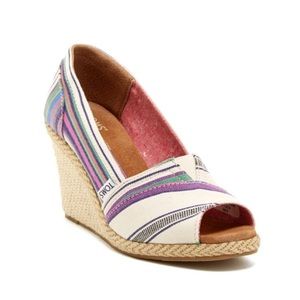 Toms Village Stripe Classic Wedge Pump